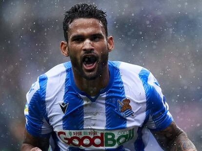 Willian Jose celebra el segundo gol de la Real Sociedad contra el Betis.