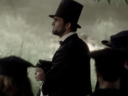 El actor Billy Campbell caracterizado como Abraham Lincoln en el rodaje de &#039;Killing Lincoln&#039;.