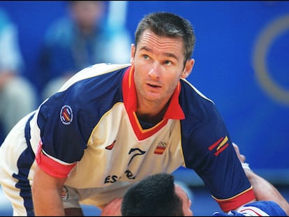 Iñaki Urdangarin, en un partido de balonmano Francia-España durante los Juegos Olímpicos de Sídney, Australia, el 20 de septiembre de 2000.