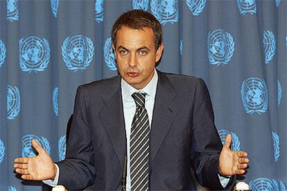 El presidente del Gobierno español, José Luis Rodríguez Zapatero, durante su comparecencia ante los medios.