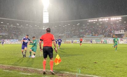 Un instante del partido entre Becerril y Real Sociedad en Palencia.