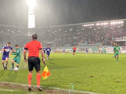 Un instante del partido entre Becerril y Real Sociedad en Palencia.