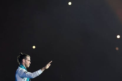 Bale, en la fiesta del Bernabéu tras conquistar la Champions. 