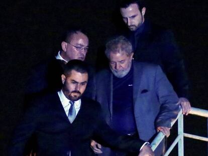 Lula chega à sede da PF em Curitiba