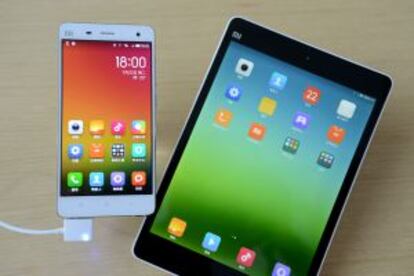 Smartphone y tableta Xiaomi.