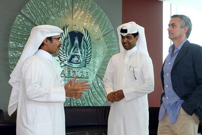 Además del ejecutivo del centro, en la visita también estuvo el director de Al-Jazeera Sports, Nasser Al-Khelifi (en el centro).