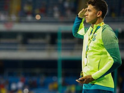 O atleta franc&ecirc;s, Renaud Lavillenie, vaiado pela torcida foi medalha de prata e o campe&atilde;o do salto com vara, Thiago Braz.