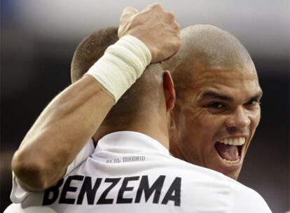 Pepe felicita a Benzema