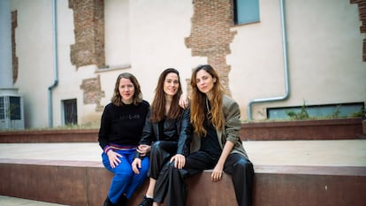 María Folguera, Celia Freijeiro y Leticia Dolera, responsables de 'Marcela', el pasado 25 de abril, en Madrid.
