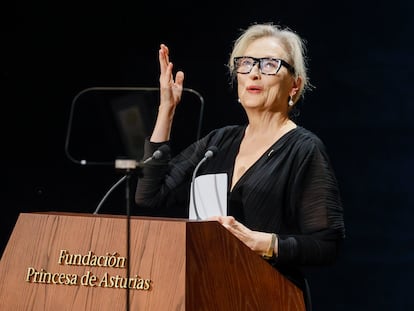 La actriz Meryl Streep, durante su discurso de agradecimiento del Premio Princesa de Asturias de las Artes, este viernes en el Teatro Campoamor, en Oviedo.