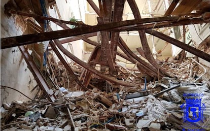 Imagen de los escombros en el interior del edificio General Martínez Campos. 