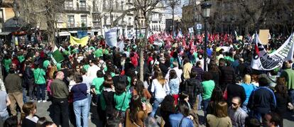 Concentraci&oacute;n de empleados p&uacute;blicos, ayer en Toledo.