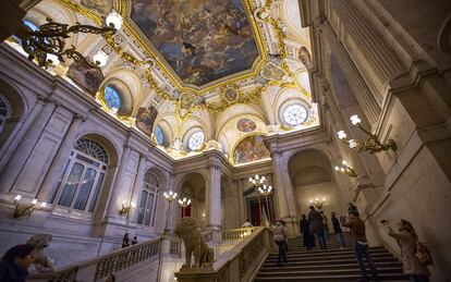 Escalera principal del Palacio Real de Madrid.