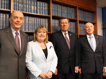 Os chanceleres do Brasil, José Serra, Argentina, Susana Malcorra, Uruguai, Rodolfo Nin Novoa, e Paraguai, Eladio Loizaga.