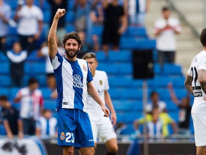 Granero celebra su gol, el primero del Espanyol al Valencia. 