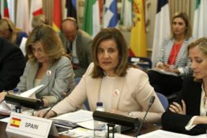 La ministra española de Empleo y Seguridad Social, Fátima Báñez, afirmó hoy que el Gobierno está "moderadamente satisfecho" con los resultados que está dando la reforma laboral, y añadió que se verá "todo el potencial" de esta medida cuando España vuelva al crecimiento económico. EFE/Archivo