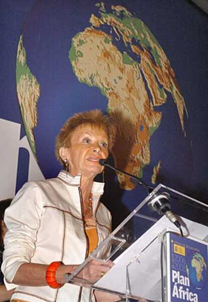 La vicepresidenta primera del Gobierno, María Teresa Fernández de la Vega durante el acto de presentación del Plan África 2006-2008