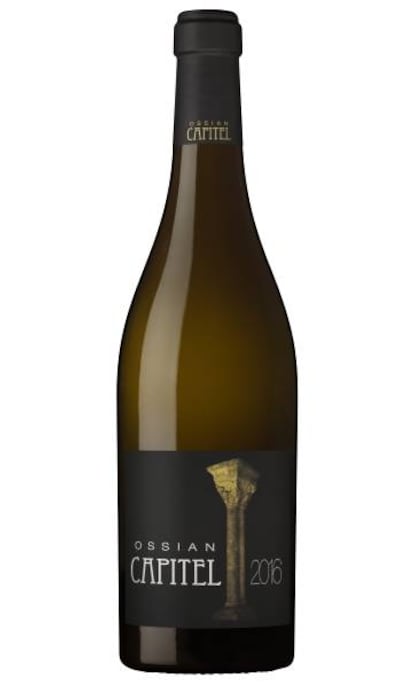 Botella de vino blanco Capitel de Ossian.