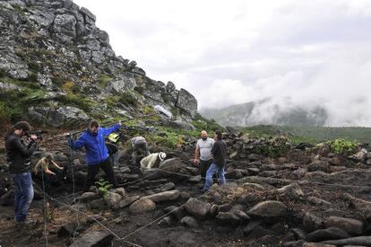 Grabaci&oacute;n de los trabajos de excavanci&oacute;n de Torre dos Mouros, en Lira (Carnota). 