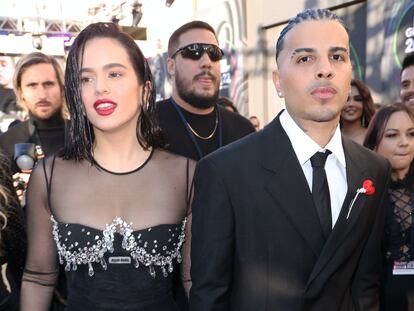 Rosalía y Rauw Alejandro, en la 23ª edición de los Grammy Latinos, el 17 de noviembre en Las Vegas.