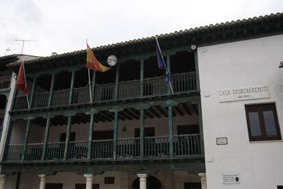 Ayuntamiento de Chinchón, situado en la plaza Mayor de la localidad.