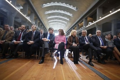 Botella (en el centro de la imagen), en la inauguraci&oacute;n del espacio en la antigua sede de Boetticher. 