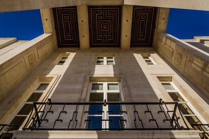 Detalle del Ayuntamiento de Waltham Forest, un edificio de 1942 en Walthamstow.