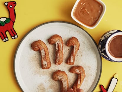 Churros en forma de bastón de caramelo
