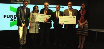 Fernando Mudarra, director general de Ayuda en Acci&oacute;n; Patricia Labarta, profesional de Accenture; Jaime Montalvo, presidente de Ayuda en Acci&oacute;n; Juan Pedro Moreno, presidente de Accenture Espa&ntilde;a; Fernando del Barrio, vicepresidente de Iter, y Ana Mill&aacute;n, directora general de Fundaci&oacute;n Accenture.