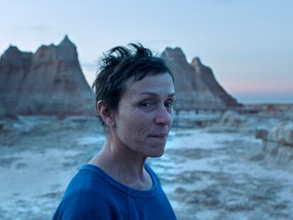 Frances McDormand, en una escena de'Nomadland', de Chloe Zhao.