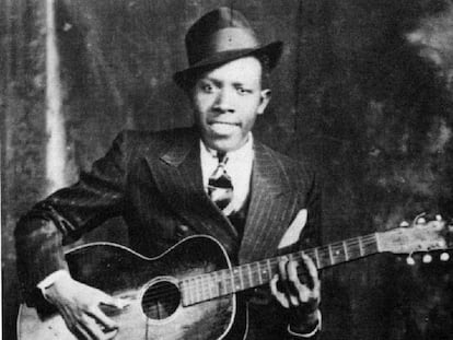 El guitarrista y cantante Robert Johnson, en una imagen fechada en 1935.
