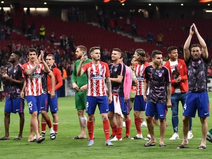 Los jugadores del Atlético celebran su pase a la final de la Liga Europa tras eliminar al Arsenal.