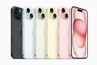 Los distintos colores disponibles del iPhone 15.