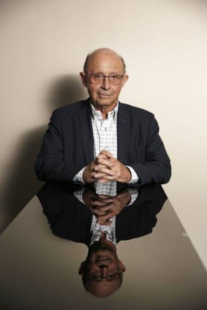 El exministro de Hacienda Cristóbal Montoro, el pasado lunes, tras la entrevista.