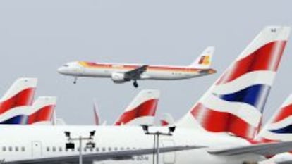 Aviones de Iberia y British Airways.