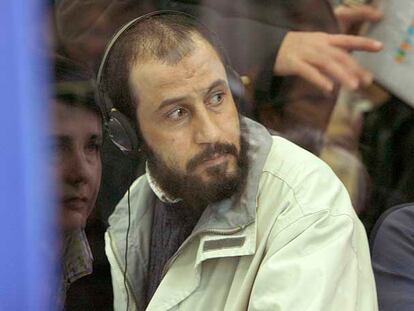 El presunto ideólogo de los atentados del 11-M, Rabei Osman el Sayed, <i>Mohamed el Egipcio,</i> en la sala blindada del juicio.