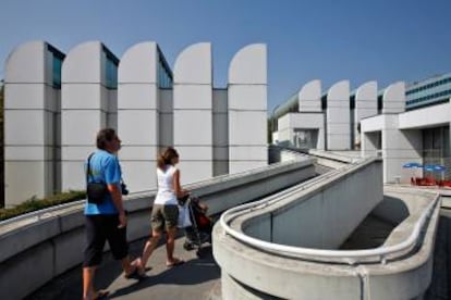 Acceso al Archivo de la Bauhaus en Berlín antes de las obras para su ampliación.