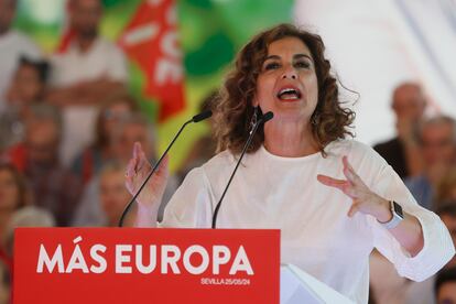 SLa vicepresidenta primera, María Jesús Montero, y ministra de Hacienda.