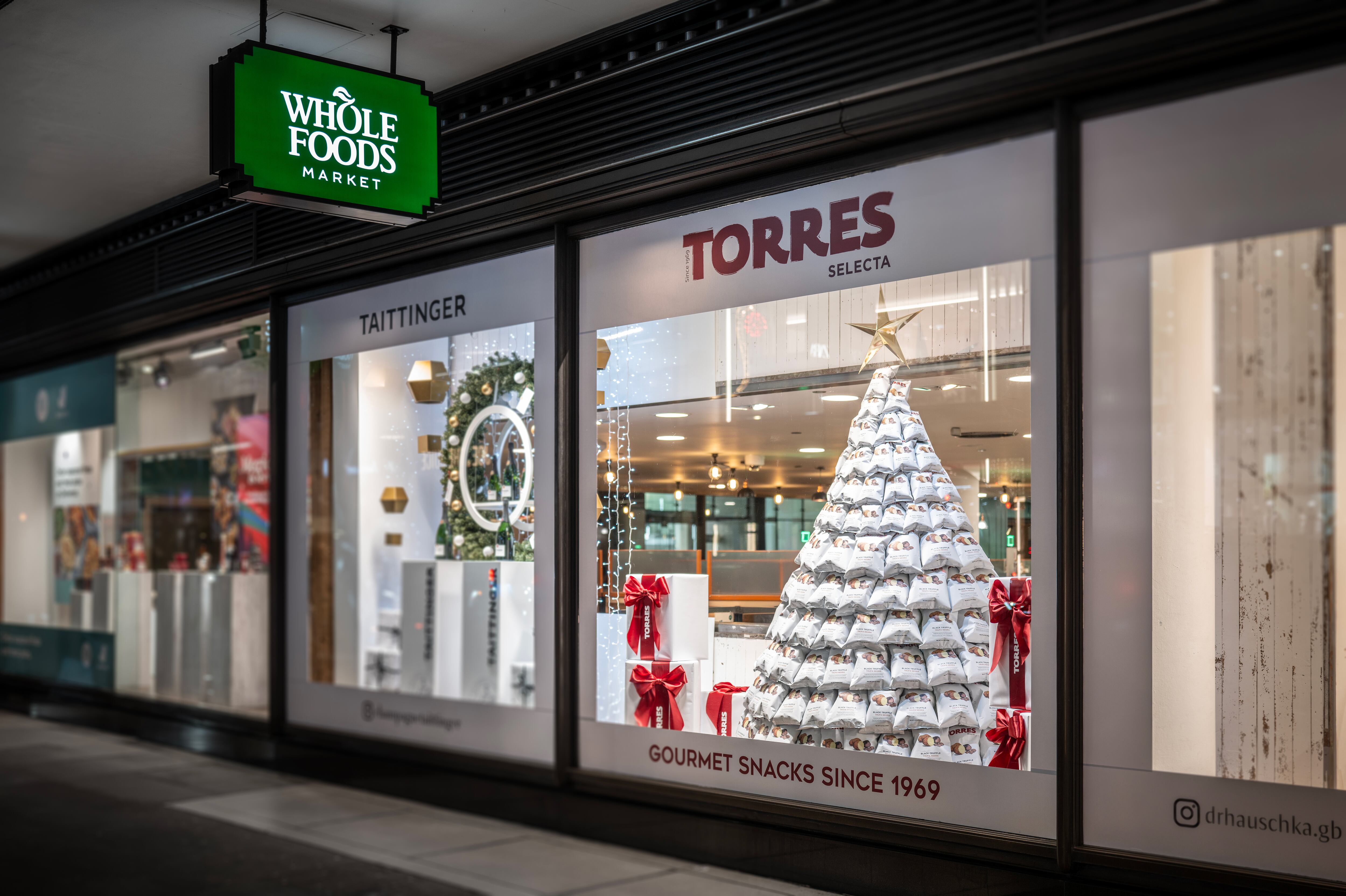 Patatas Torres, los otros ‘snacks’ españoles que han conquistado el mundo más allá de las Bonilla 2 Escaparates de Torres en Whole Foods, en EE UU el pasado diciembre. Imagen proporcionada por la empresa