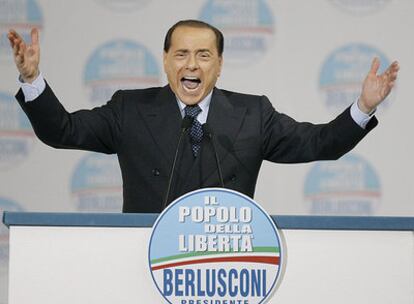 Silvio Berlusconi, durante un acto de campaña electoral el pasado mes de marzo en Milán.