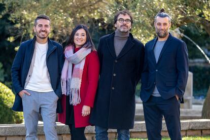 Los galardonados con el premio al mejor documental por '800 metros'. De izquierda a derecha, Jesús García, Anna Teixidor, Elías León y Nacho Carretero.