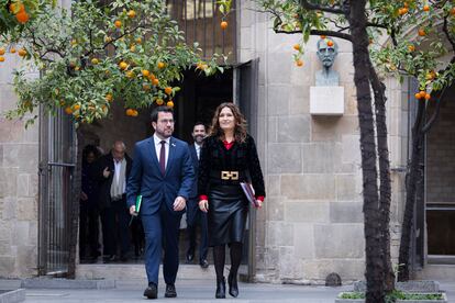 El presidente Pere Aragonès y la consejera Laura Vilagrà, este miércoles, en el Pati dels Tarongers en el 
Palau de la Generalitat