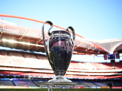 El Trofeo de la Liga de Campeones de la UEFA.