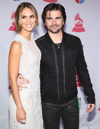 Juanes, muy bien acompañado de su mujer Karen Martínez.