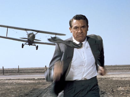 Running Stories nace para ser el perfecto antídoto contra la soledad, y para convertir a los 'runners' en protagonistas de su propia aventura. Aquí, Cary Grant en 'Con la muerte en los talones' (1959), quemando los polvorones.