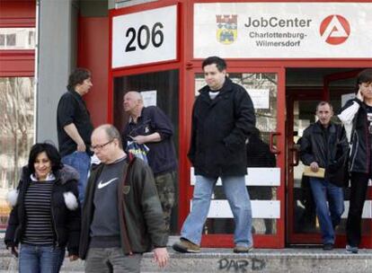 En los últimos meses las oficinas de empleo alemanas registran mayor afluencia, después de que se hayan creado un millón y medio de trabajos en los dos últimos años.