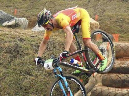 Recuperado de una grave fractura en el hombro, el riojano logra el bronce
