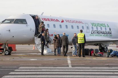 Un avió d'Air Nostrum, a l'aeroport de Badajoz (Extremadura).