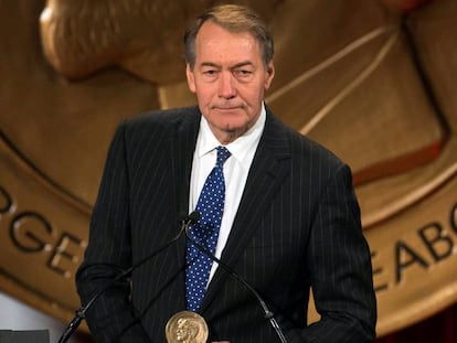 Charlie Rose recebe prêmio em 2014