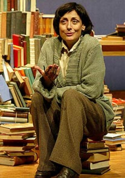 Carme Elías, en una escena de <i>84 Charing Cross Road. </i>